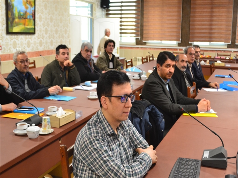 نشست تخصصی آموزش در محل سالن جلسه حوزه ریاست دانشگاه فنی و حرفه ای استان آذربایجان شرقی